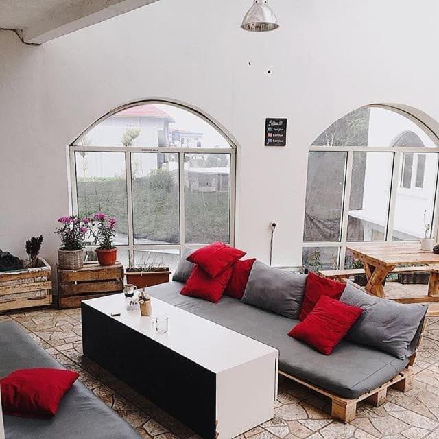 Tani Jiwo Hostel Diyeng Экстерьер фото