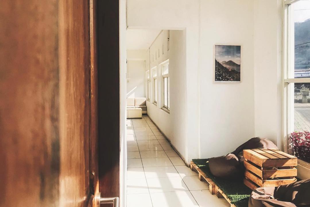 Tani Jiwo Hostel Diyeng Экстерьер фото