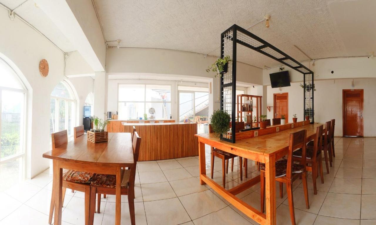 Tani Jiwo Hostel Diyeng Экстерьер фото