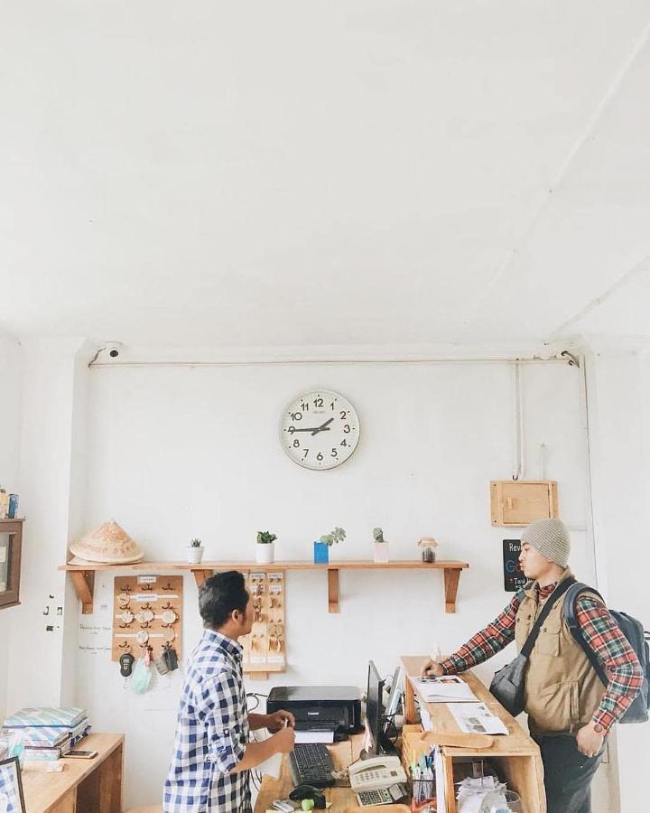 Tani Jiwo Hostel Diyeng Экстерьер фото