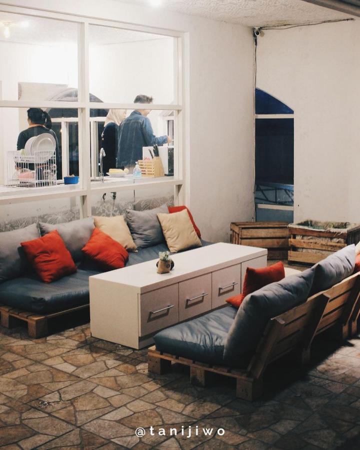 Tani Jiwo Hostel Diyeng Экстерьер фото